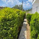 Llaman Luxury * Himarë