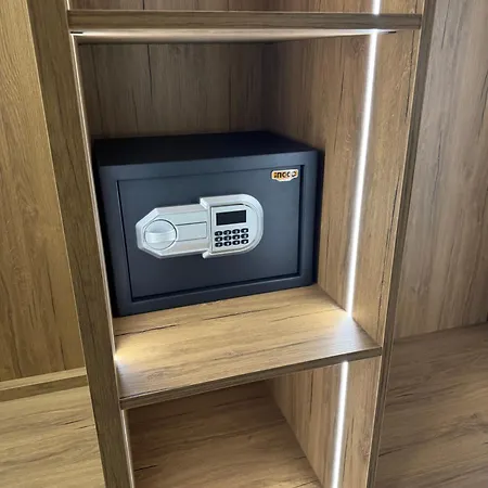 Llaman Luxury * Himarë